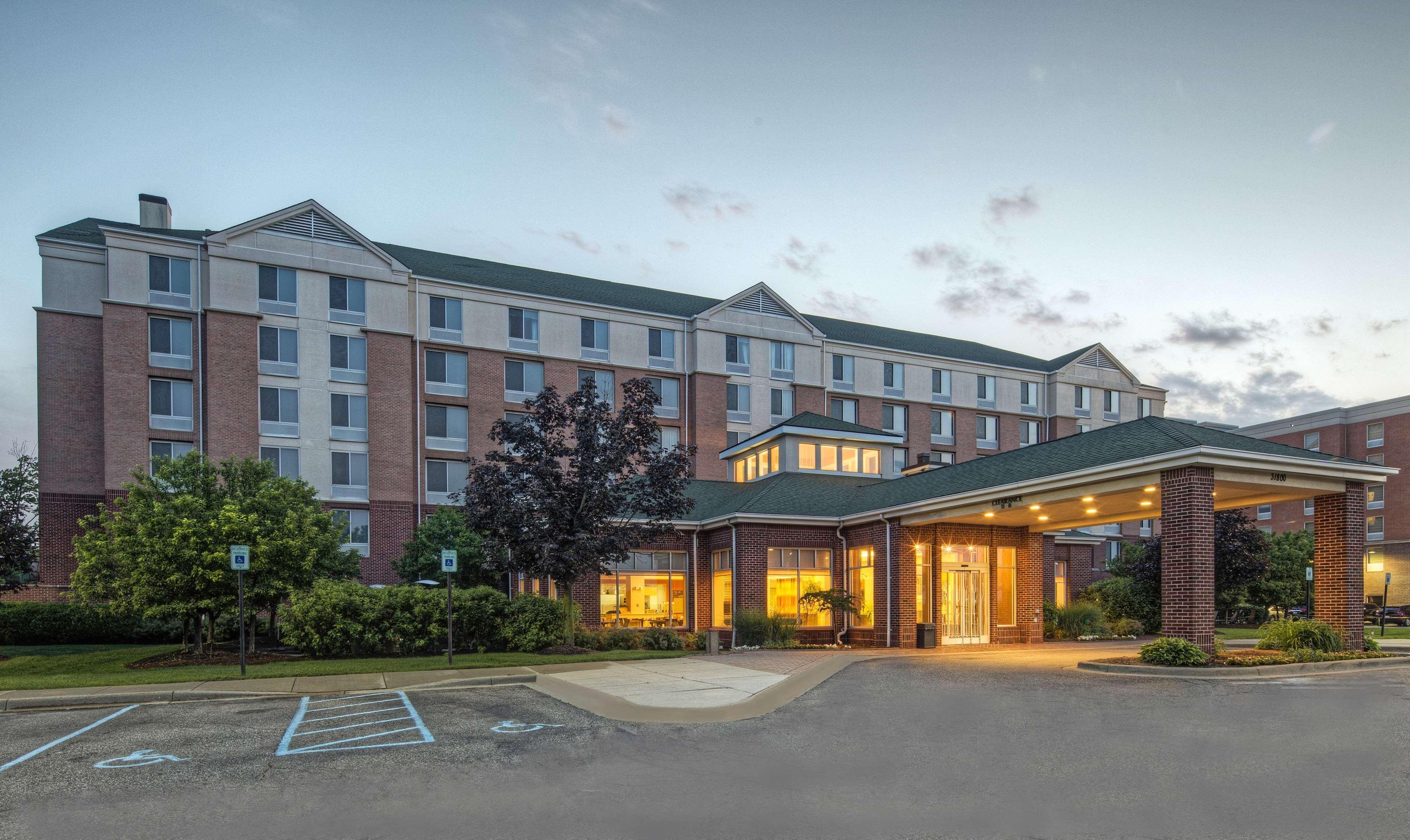 Hilton Garden Inn Detroit Metro Airport Romulus Exterior photo