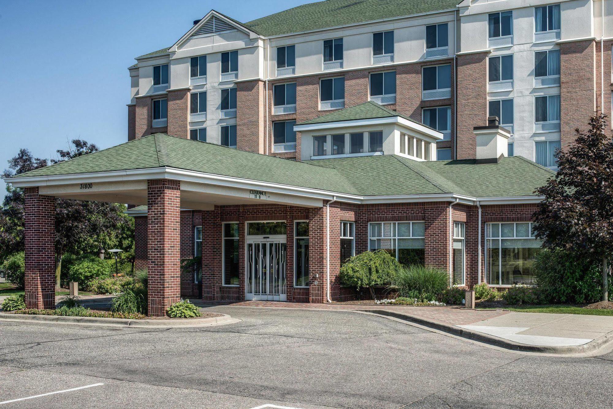 Hilton Garden Inn Detroit Metro Airport Romulus Exterior photo